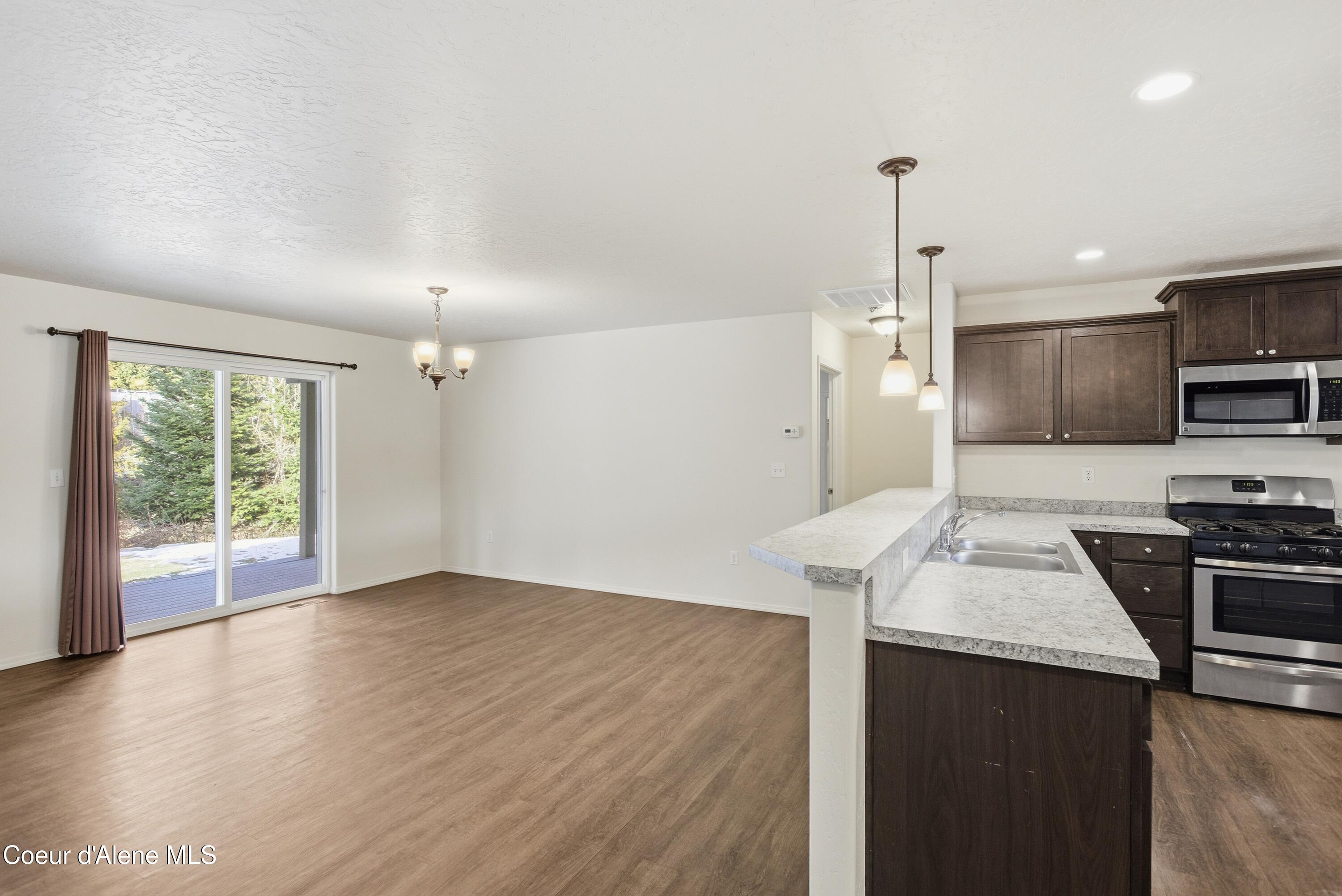 1121 Honeysuckle Avenue