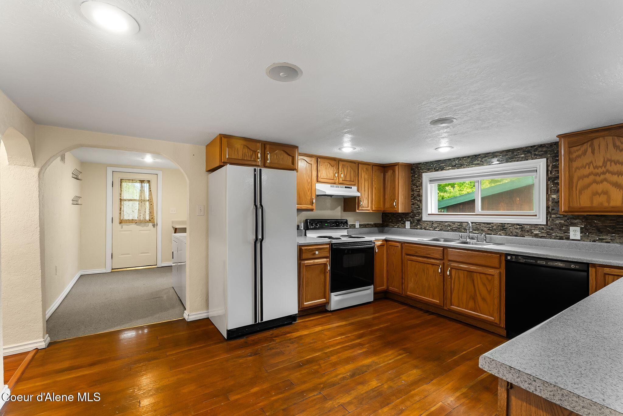1601 Main Street