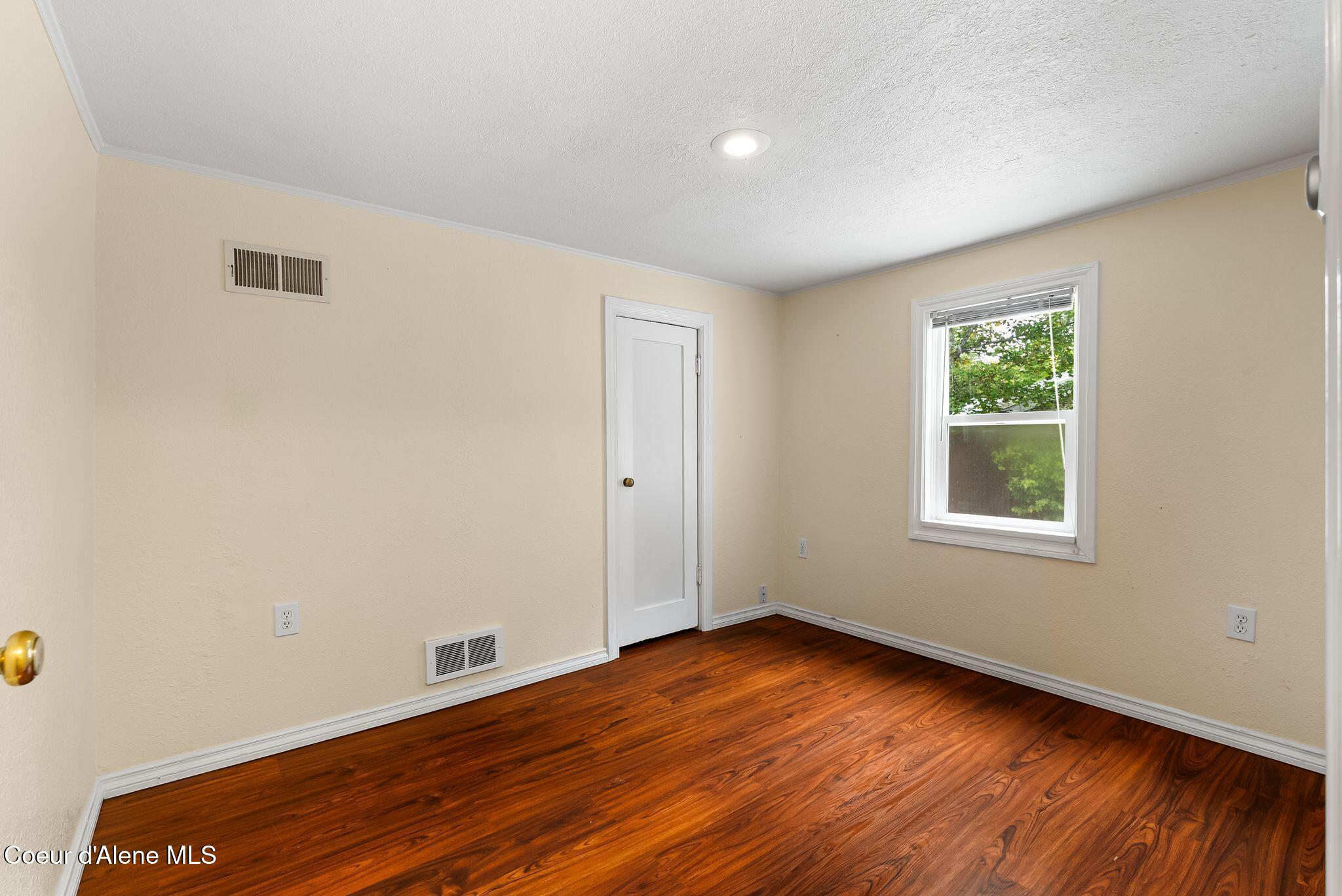 1601 Main Street
