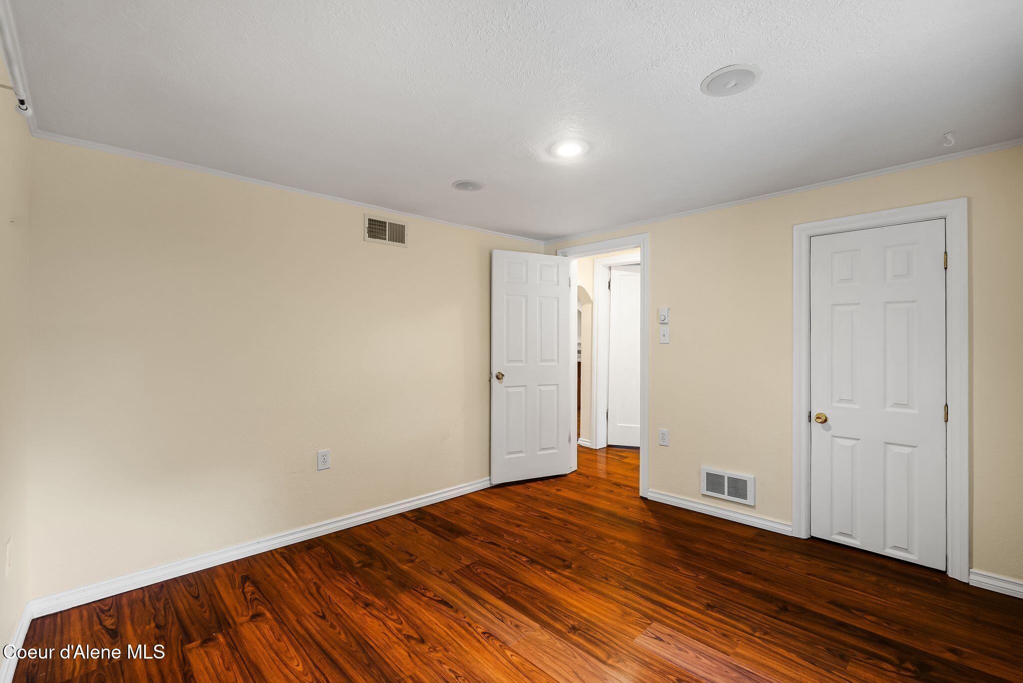 1601 Main Street
