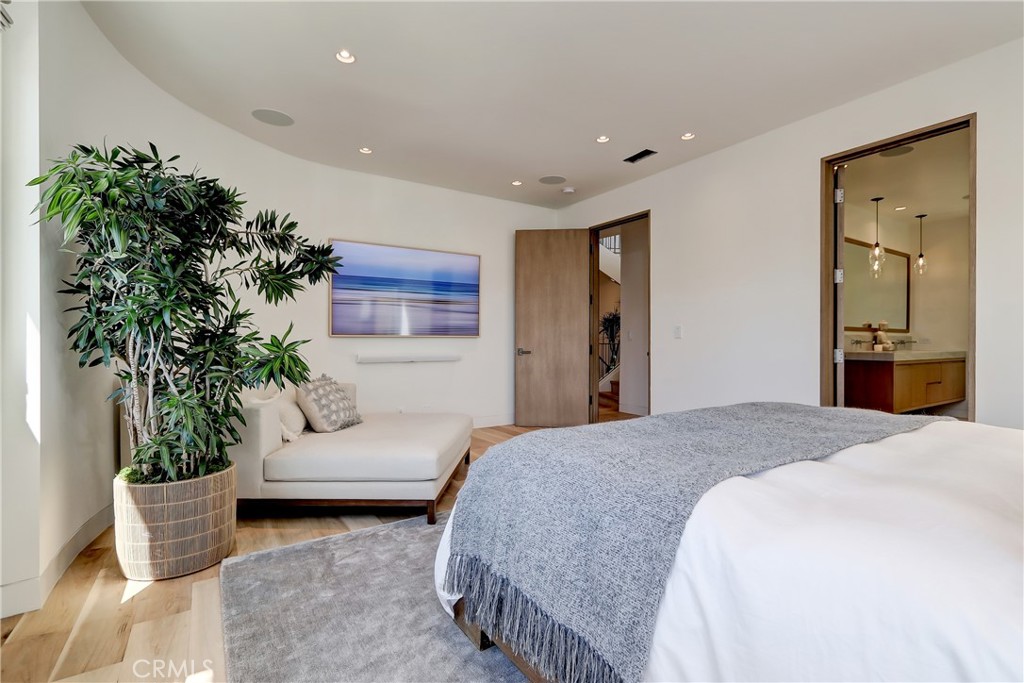 1712 Manhattan Avenue