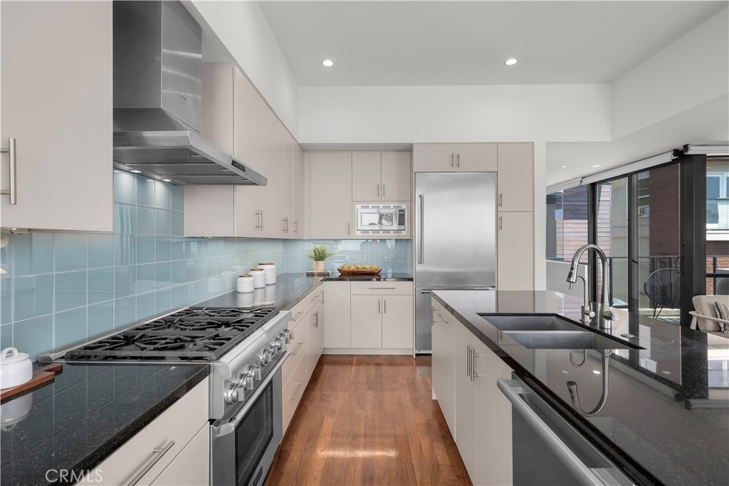 1308 Manhattan Avenue