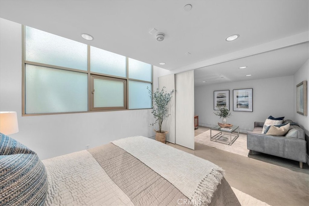 2301 Manhattan Avenue