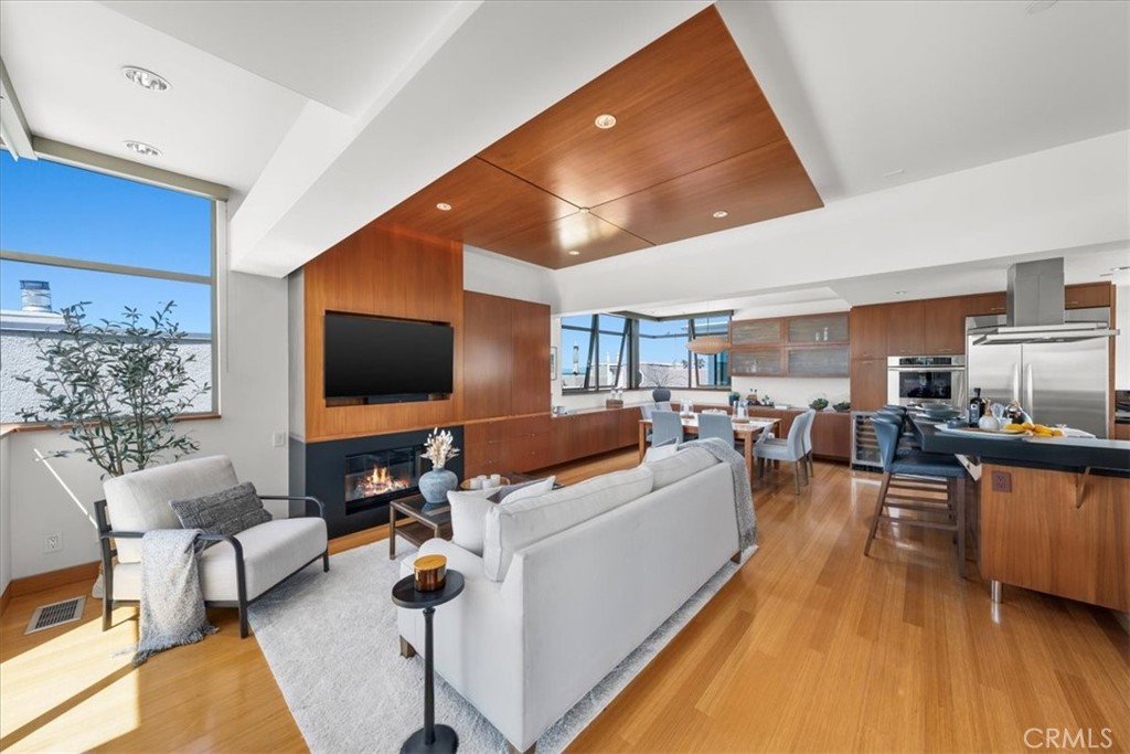 2301 Manhattan Avenue