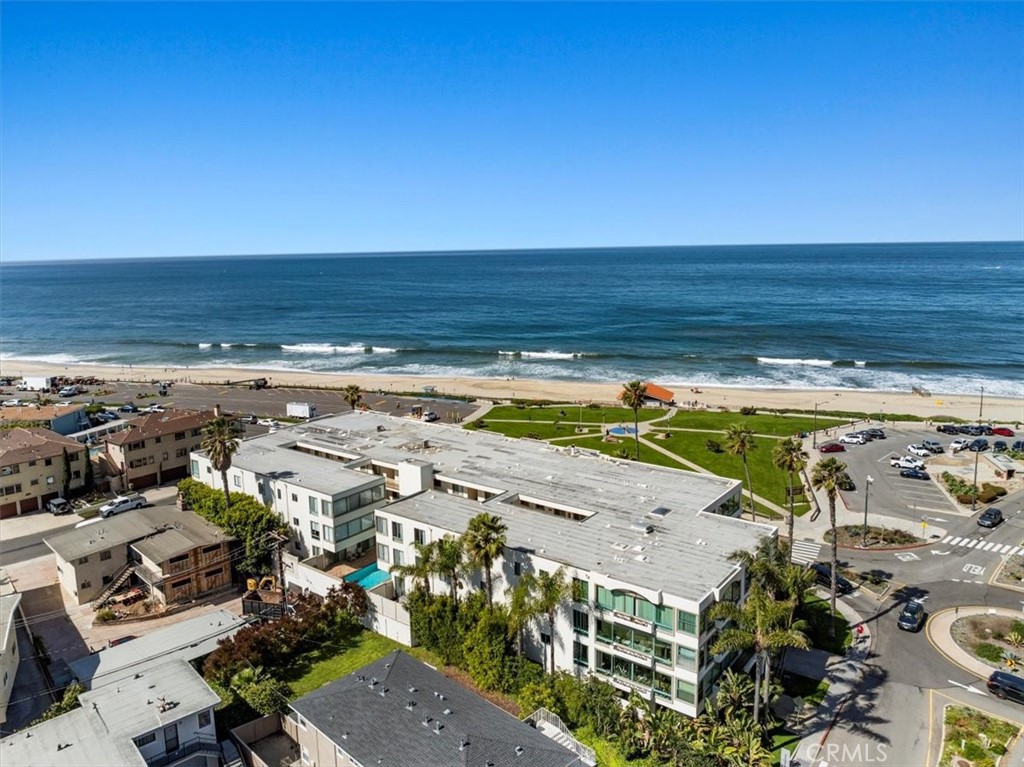 201 Calle Miramar 35