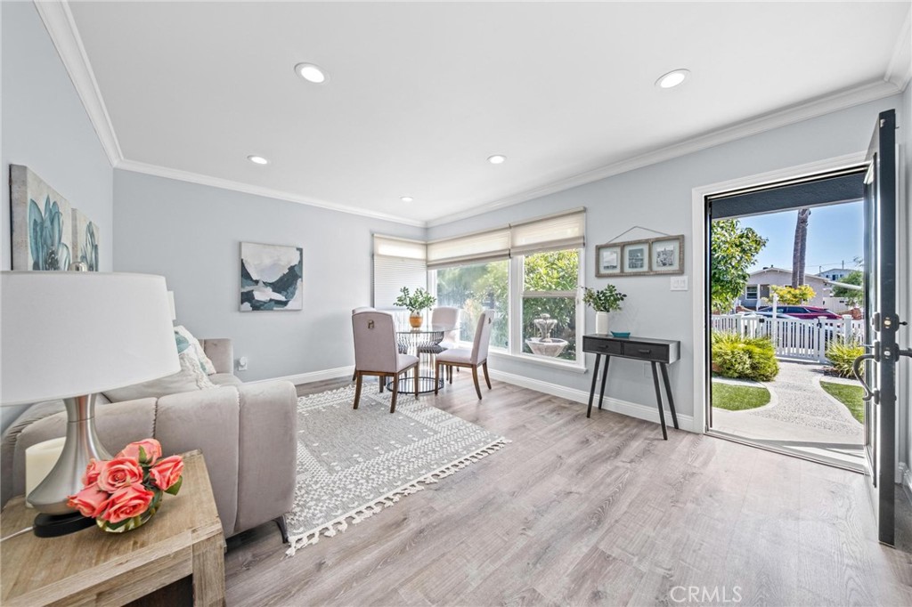 1084 W 26th Street