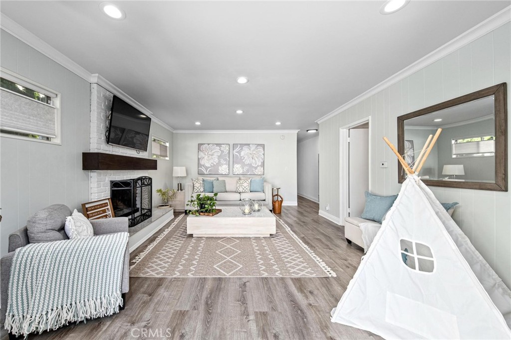 1084 W 26th Street