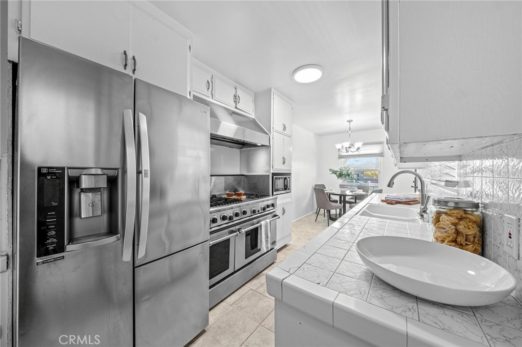 1084 W 26th Street