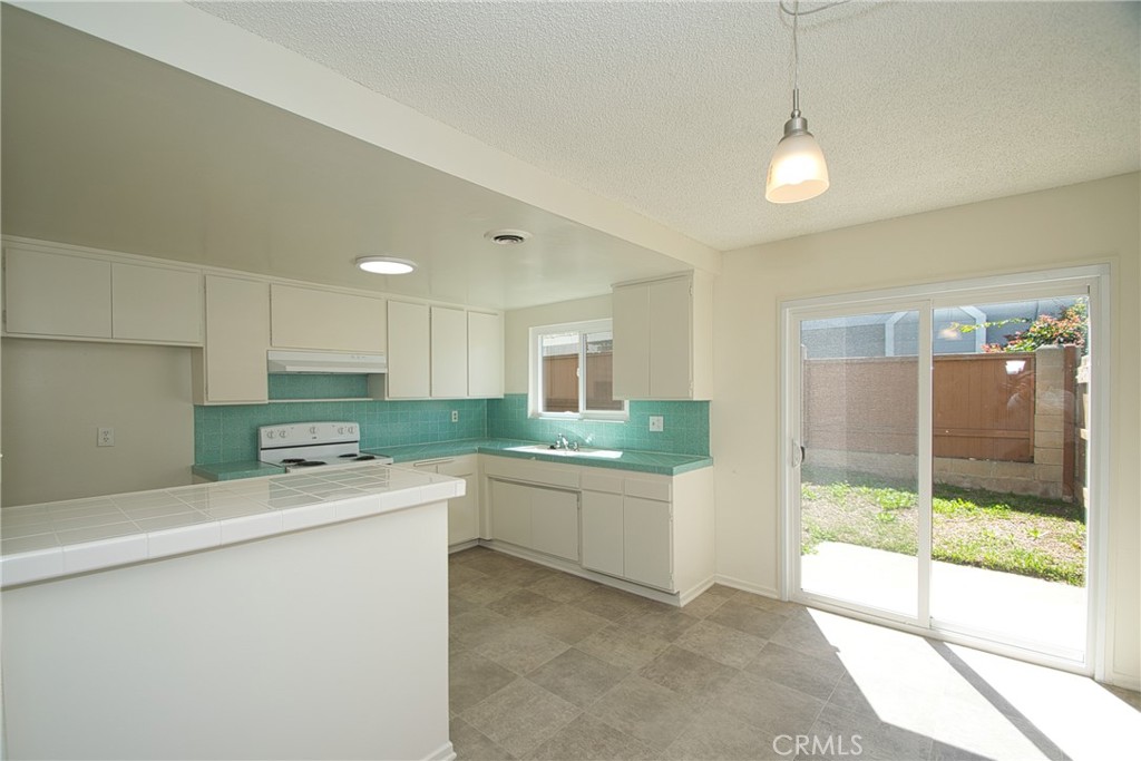 2400 Marshallfield Lane