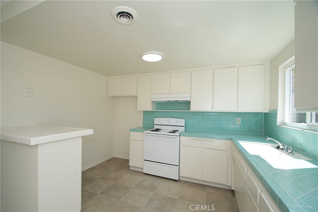 2400 Marshallfield Lane