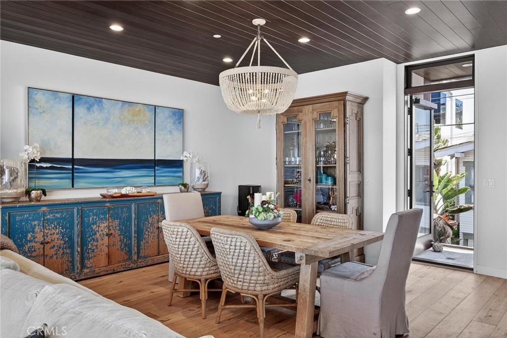 1501 Palm Drive