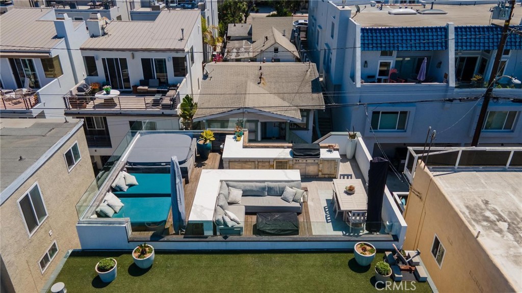 1501 Palm Drive