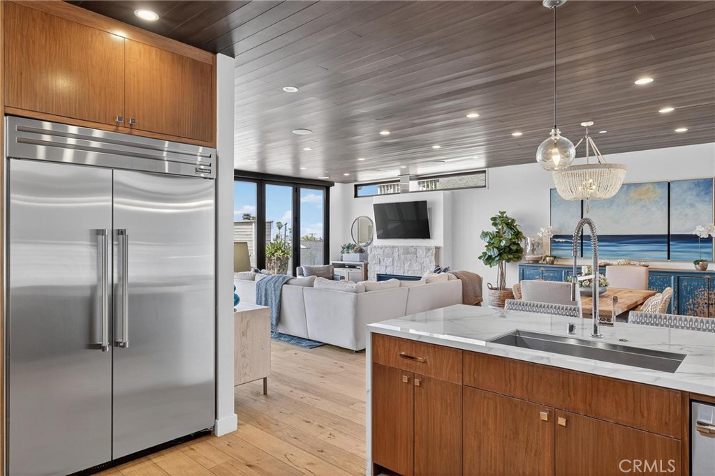 1501 Palm Drive