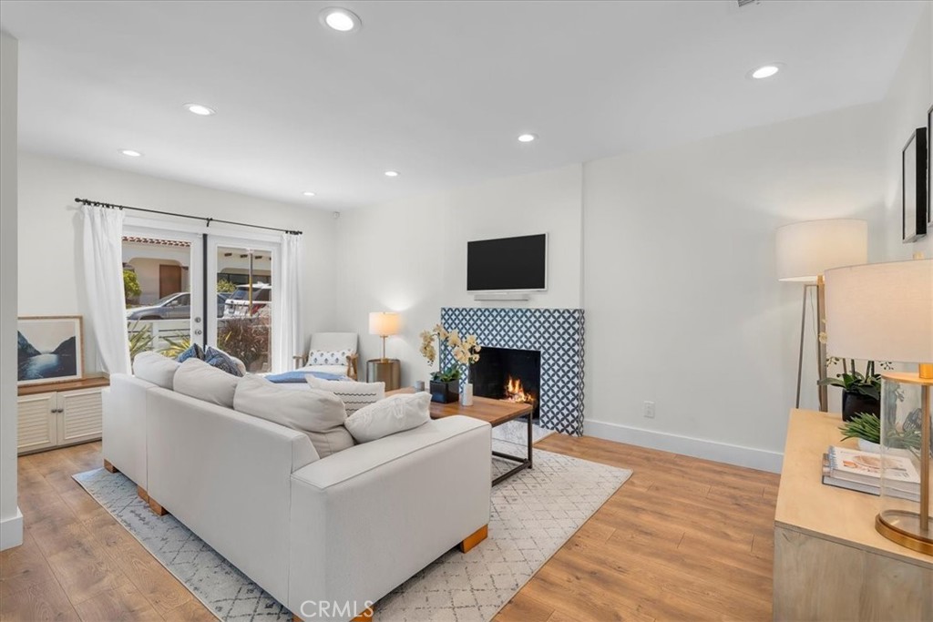 1430 Bonnie Brae