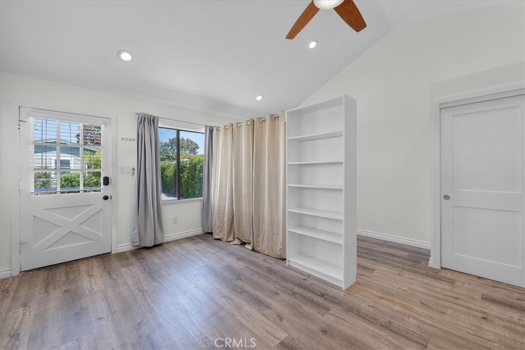 1430 Bonnie Brae
