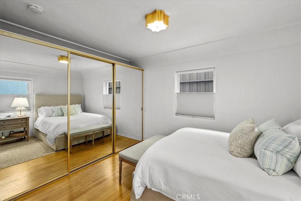 2654 The Strand