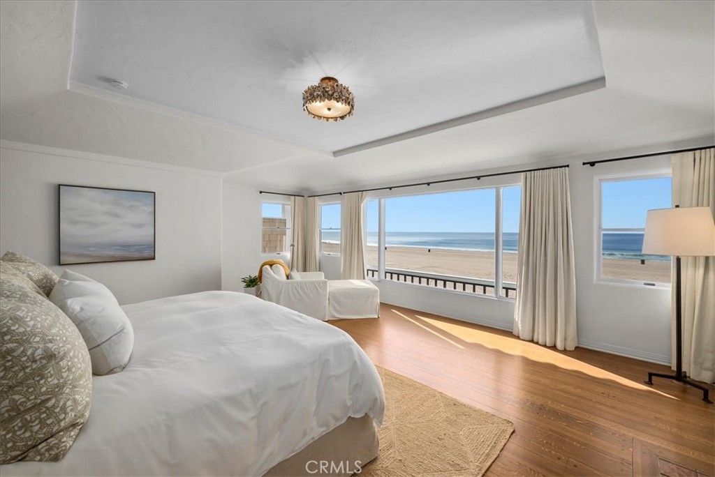 2654 The Strand