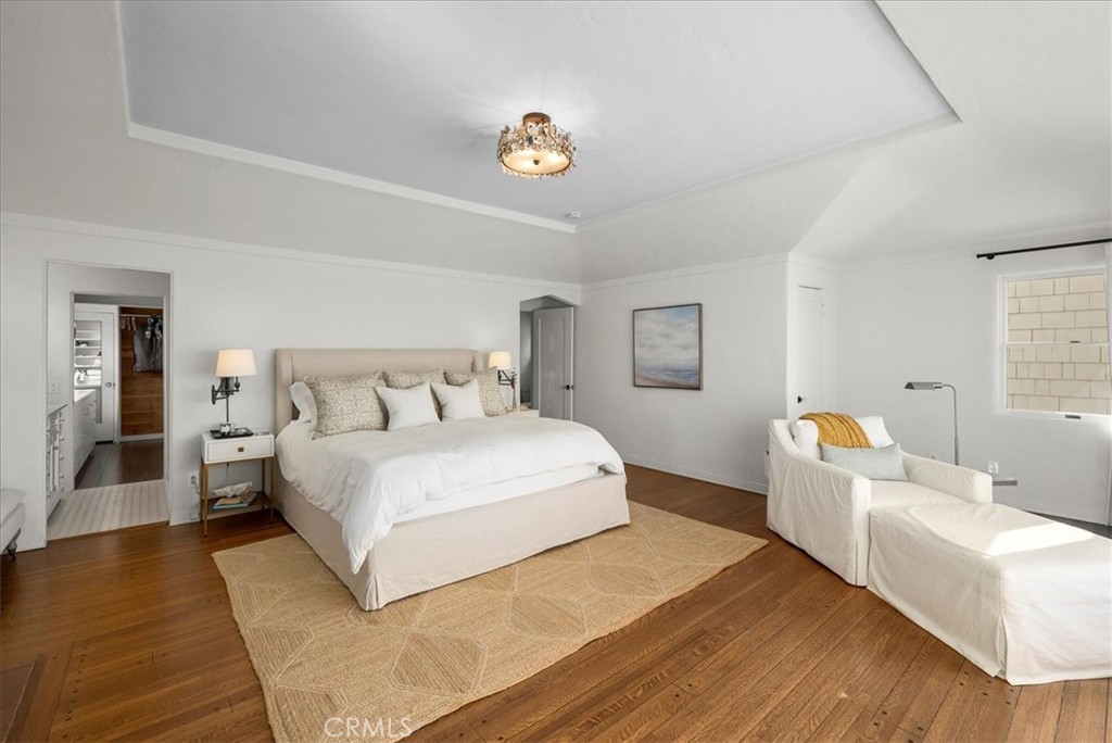 2654 The Strand