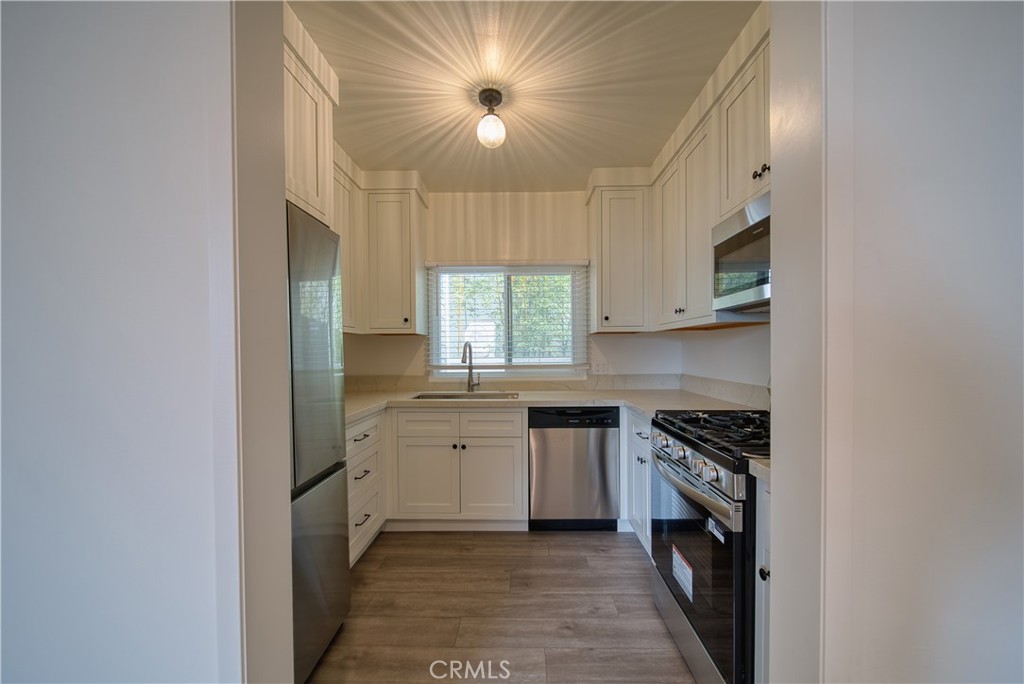 926 Manhattan Beach Blvd A