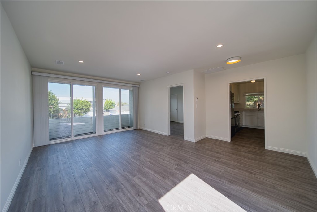 926 Manhattan Beach Blvd