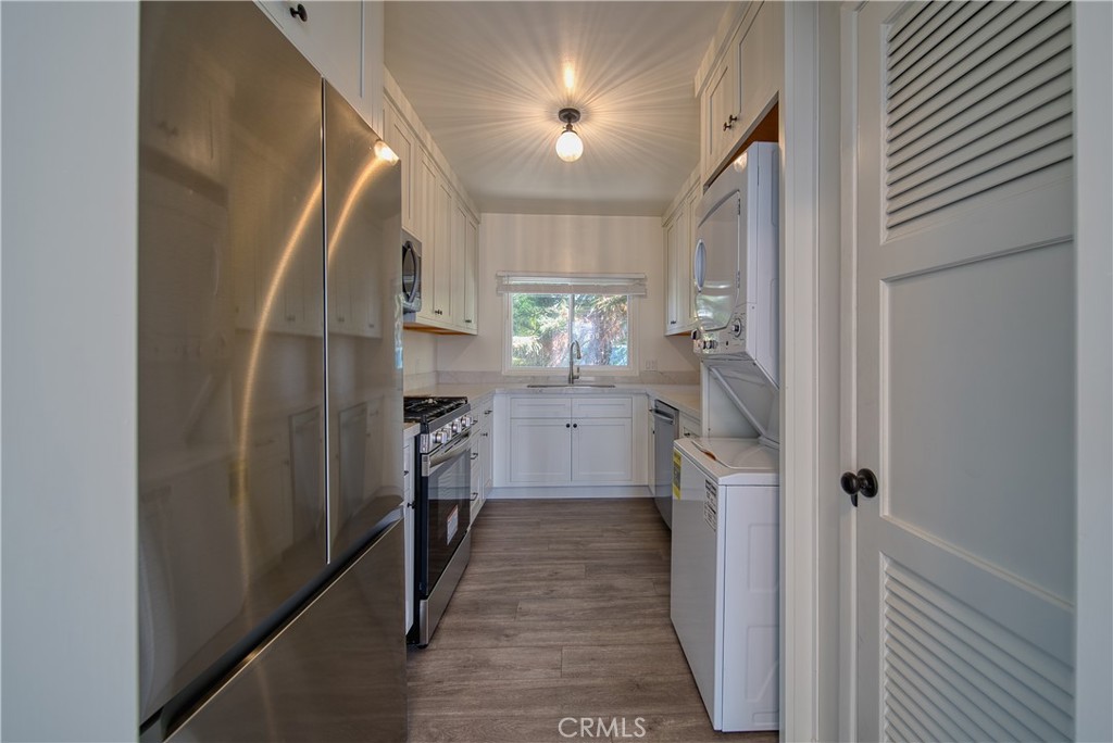 926 Manhattan Beach Blvd