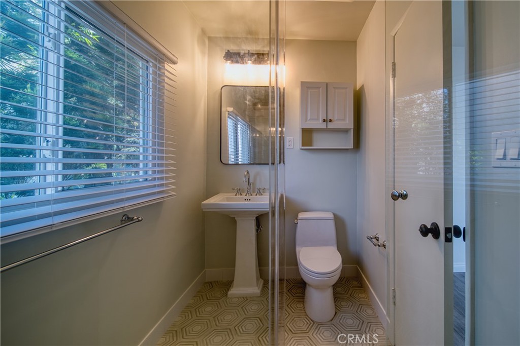 926 Manhattan Beach Blvd