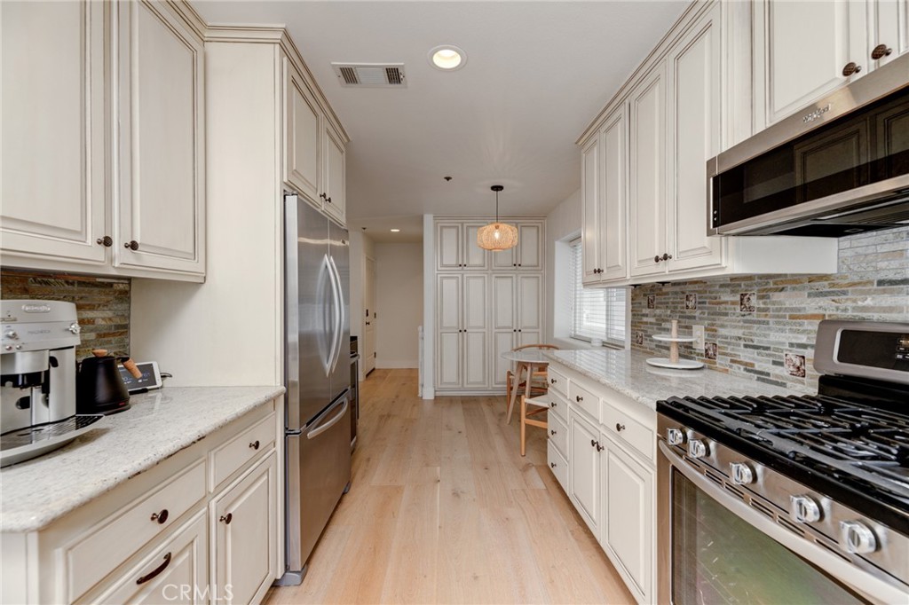 1924 Ruhland Avenue B