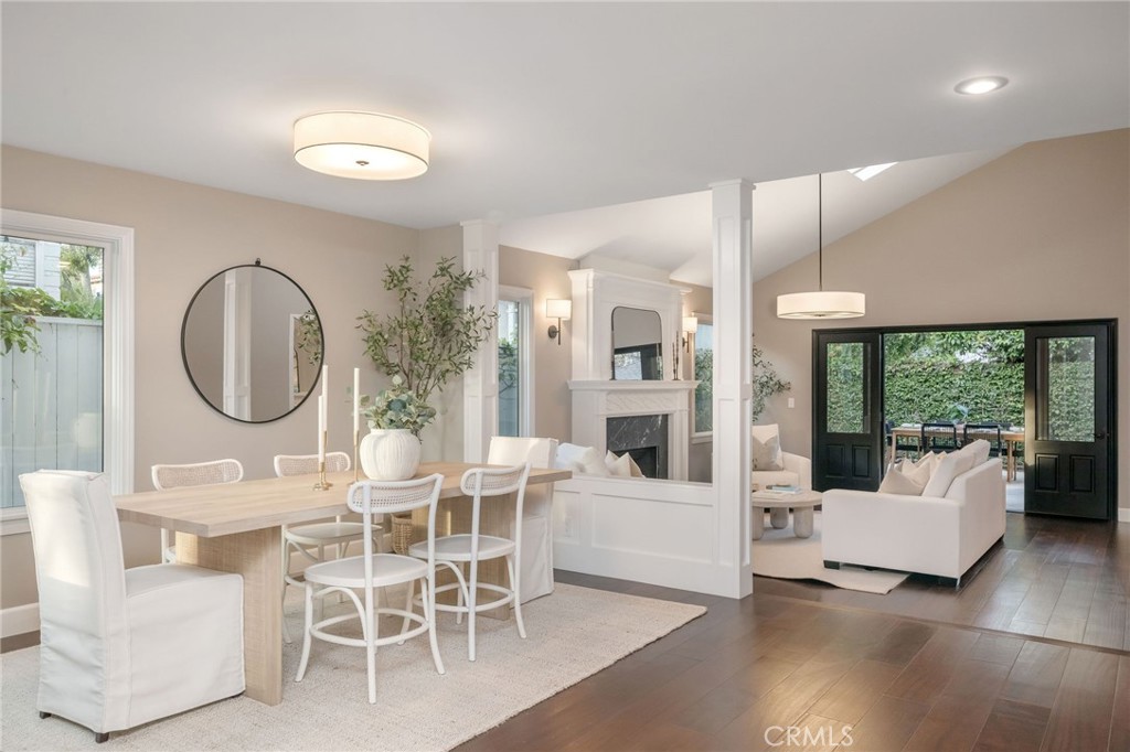 1704 N Poinsettia
