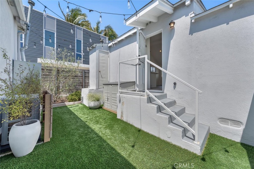 1430 Bonnie Brae Street