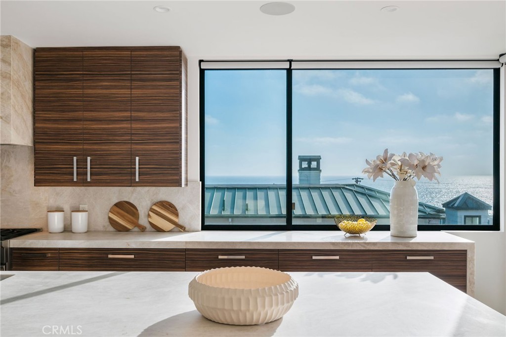 232 6th Street