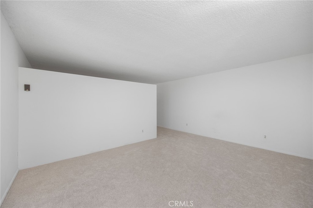 1142 Ronda