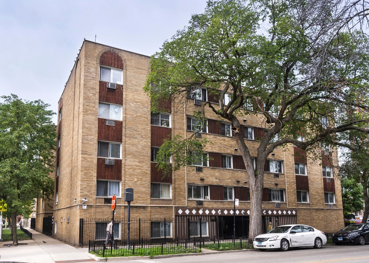 5100 N Sheridan Road Unit: 304