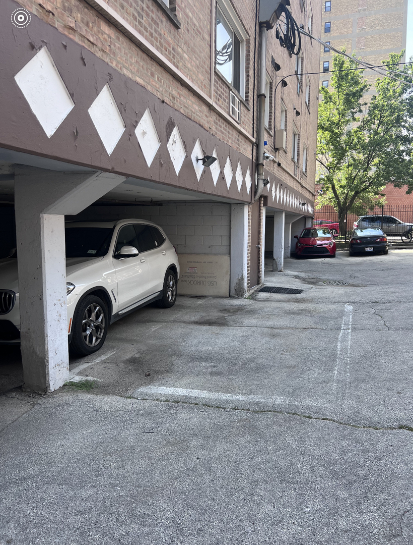 5100 N Sheridan Road Unit: 304