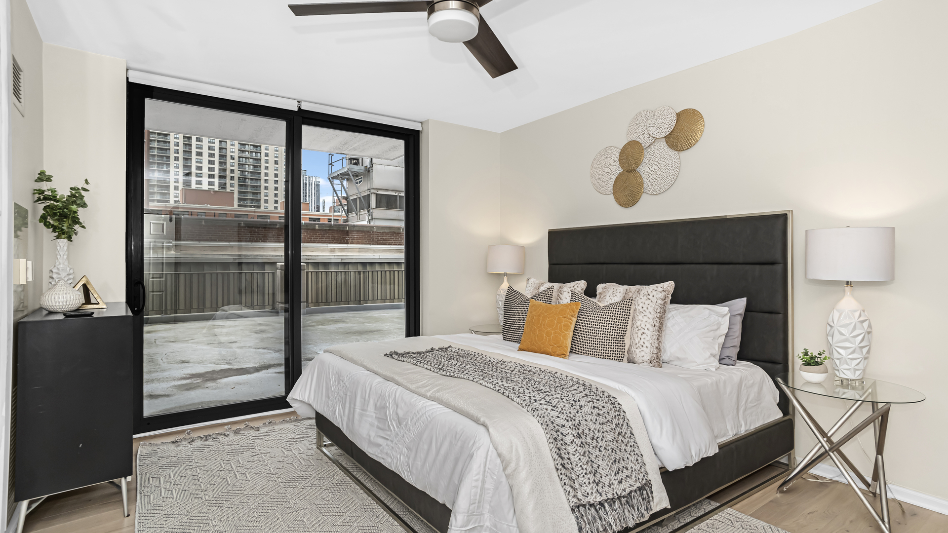 635 N DEARBORN Street Unit: 705