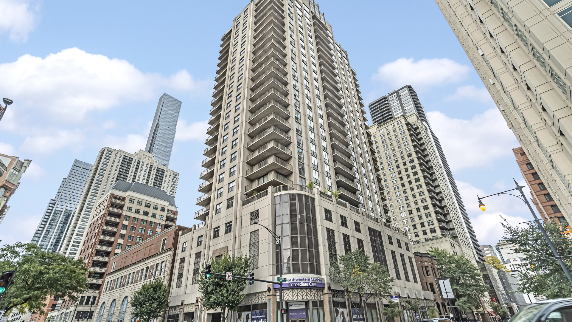 635 N DEARBORN Street Unit: 705