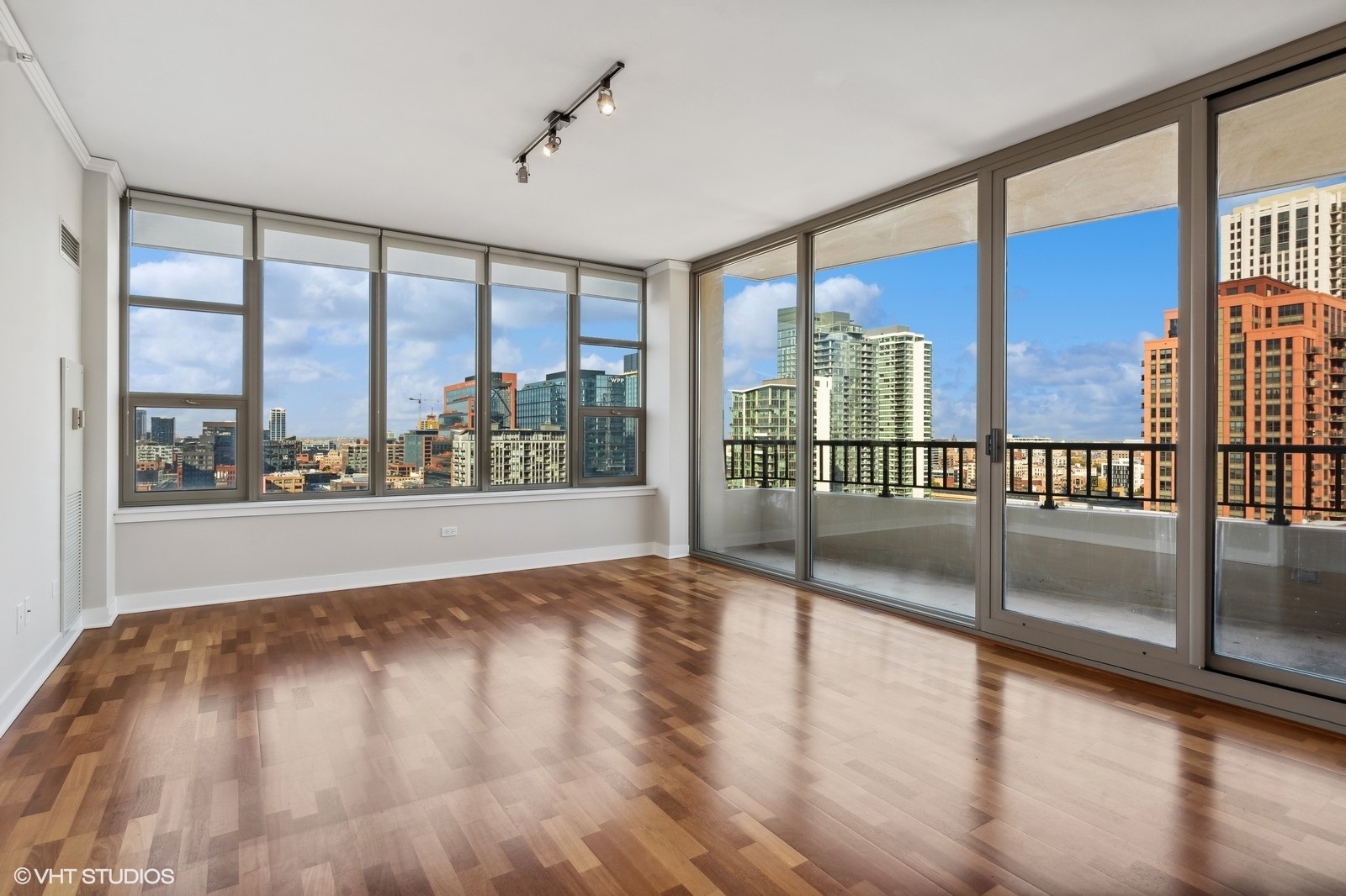 200 N JEFFERSON Street Unit: 804