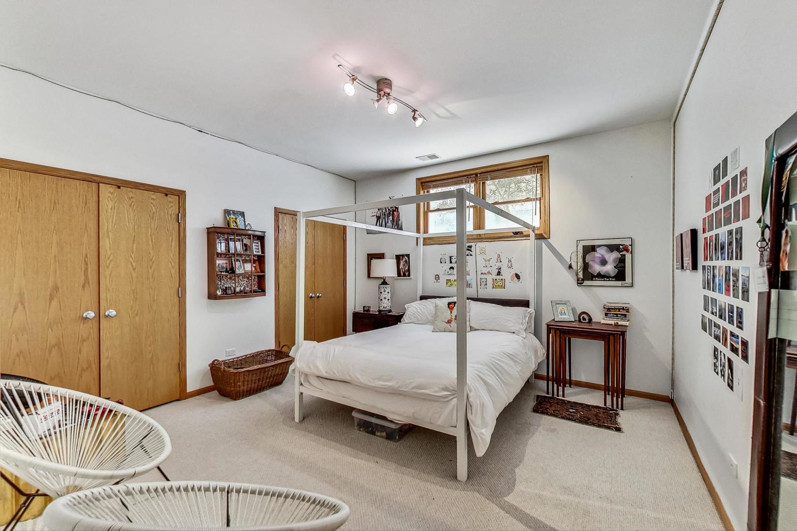 917 W Lakeside Place Unit: 1W