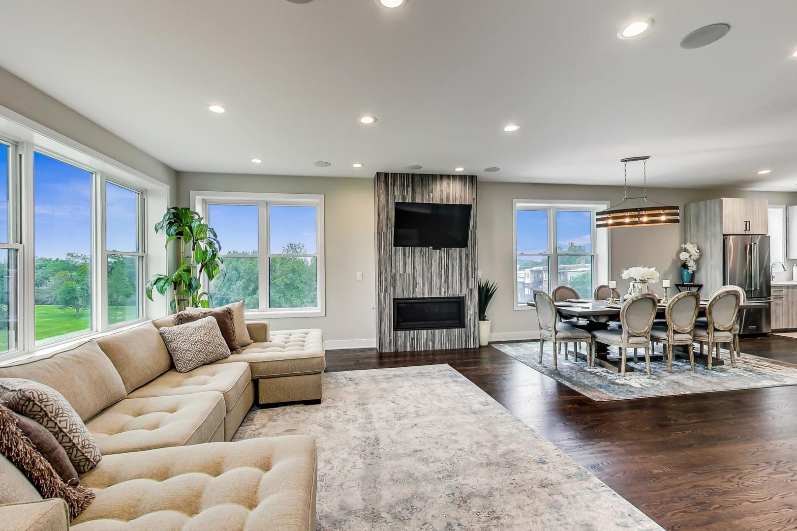 5442 N Western Avenue Unit: 3A