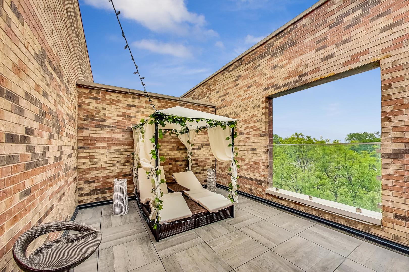 5442 N Western Avenue Unit: 3A