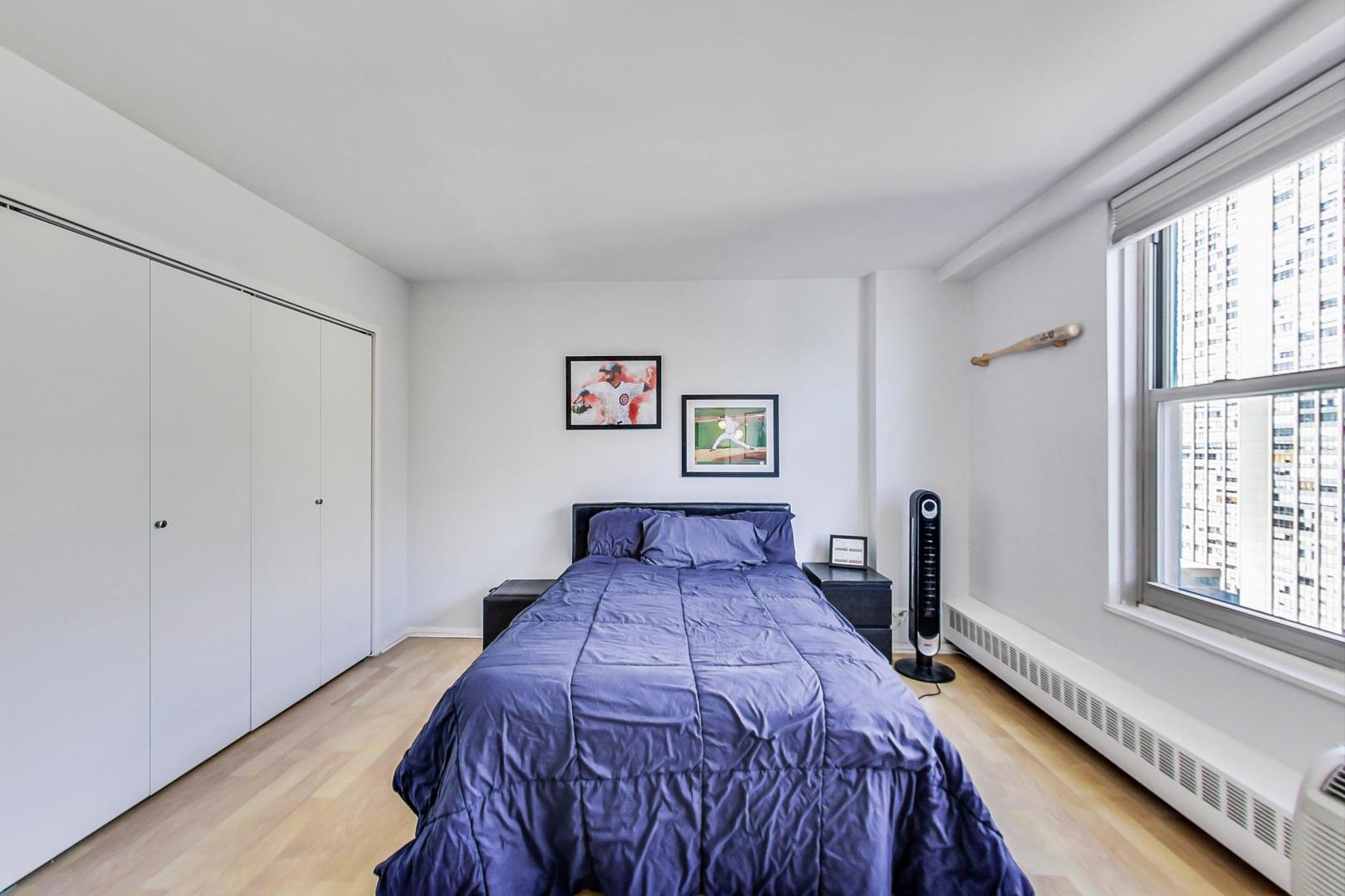3900 N Lake Shore Drive Unit: 19F