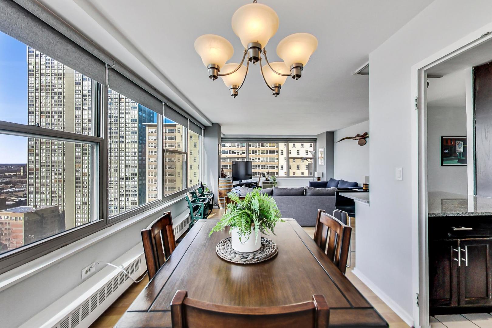 3900 N Lake Shore Drive Unit: 19F