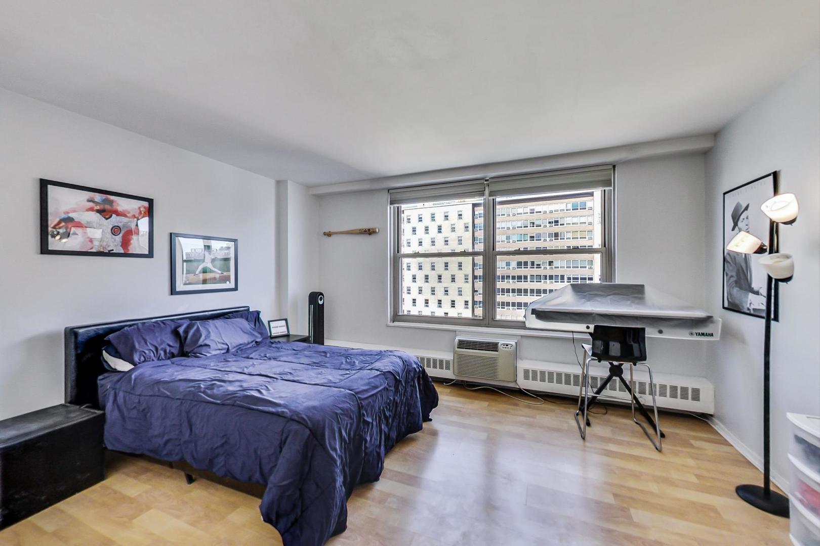 3900 N Lake Shore Drive Unit: 19F