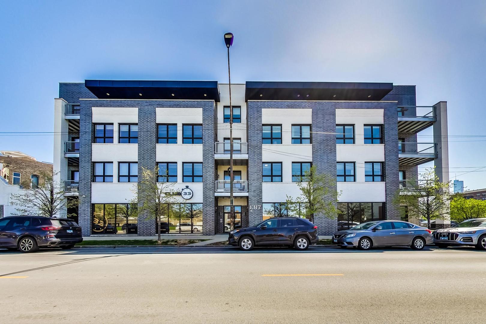 1317 N Larrabee Street Unit: 303