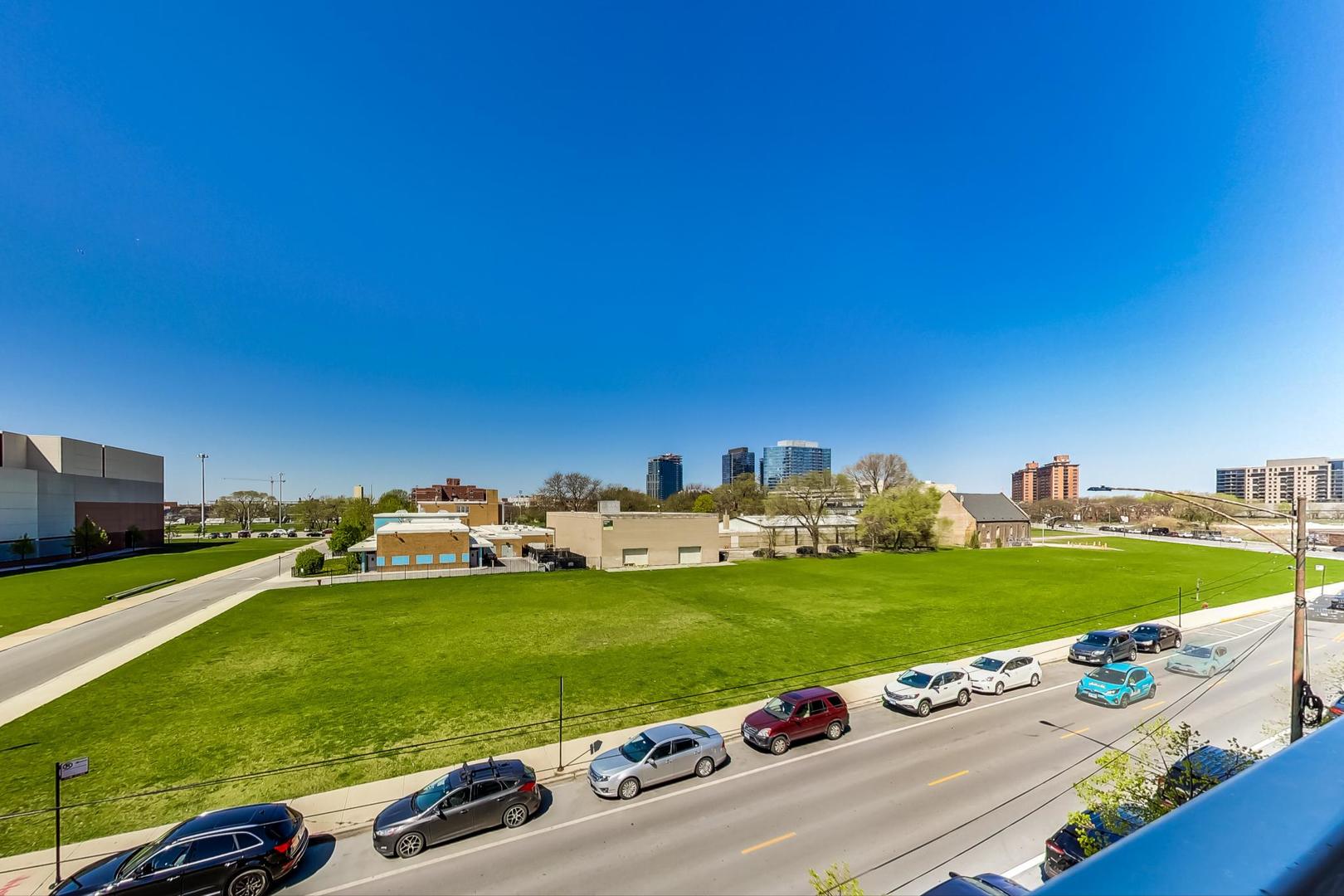 1317 N Larrabee Street Unit: 303