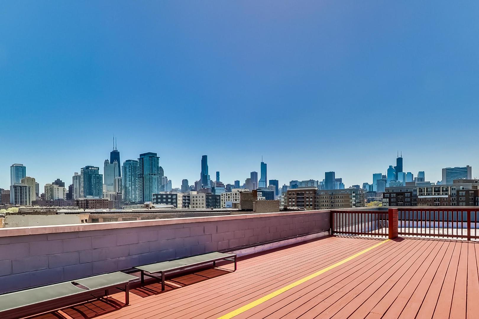 1317 N Larrabee Street Unit: 303