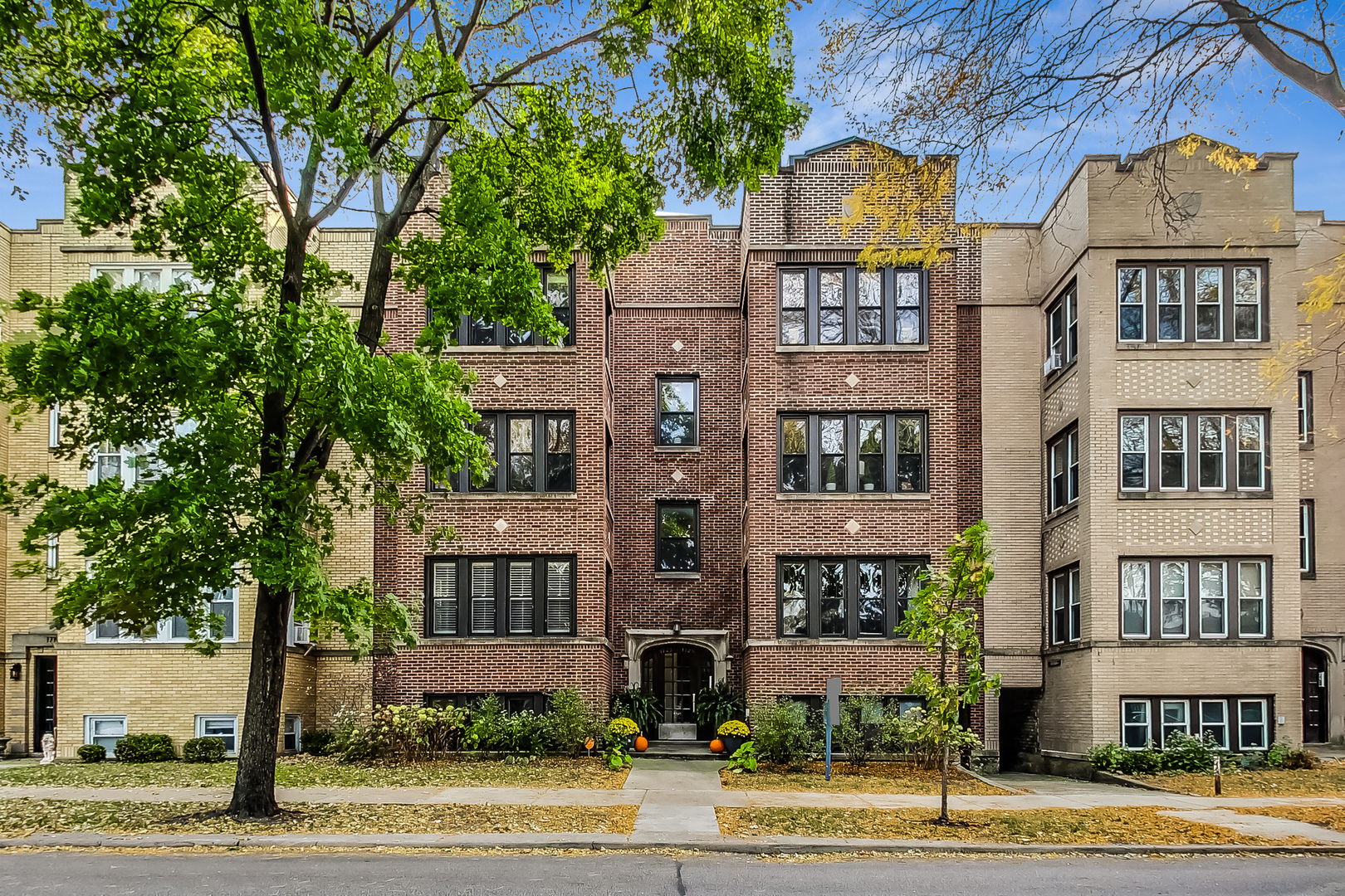 1725 W BRYN MAWR Avenue Unit: 1