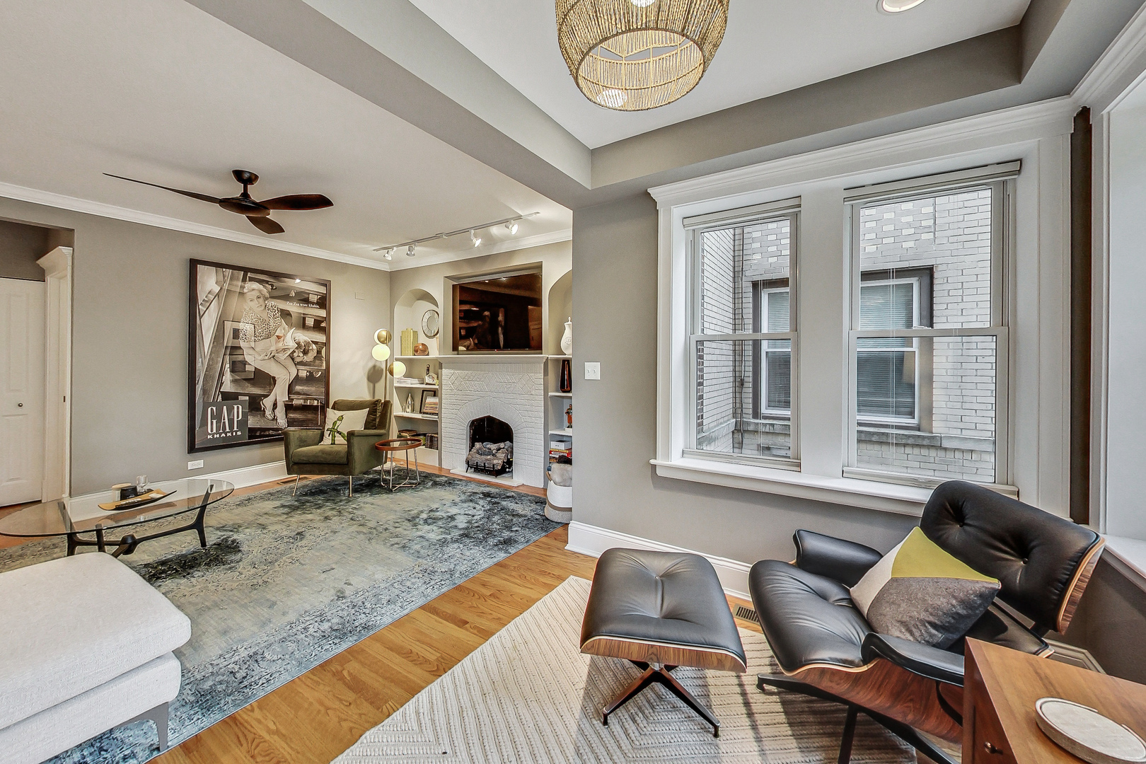 1725 W BRYN MAWR Avenue Unit: 1