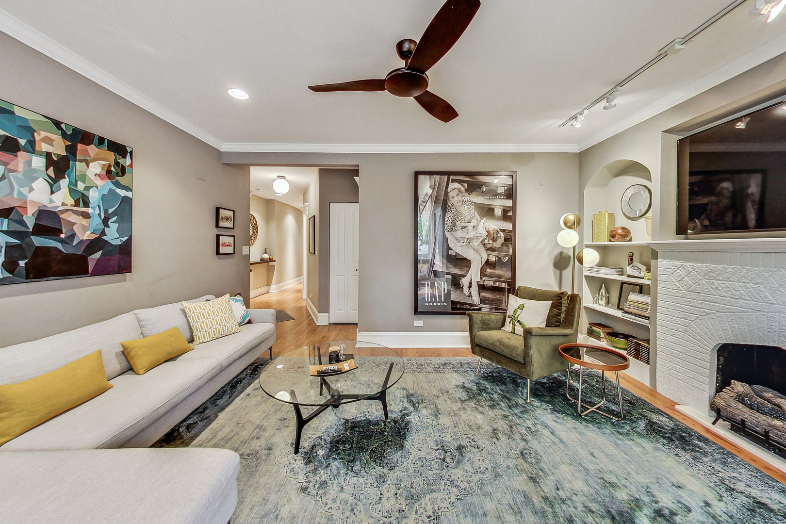 1725 W BRYN MAWR Avenue Unit: 1