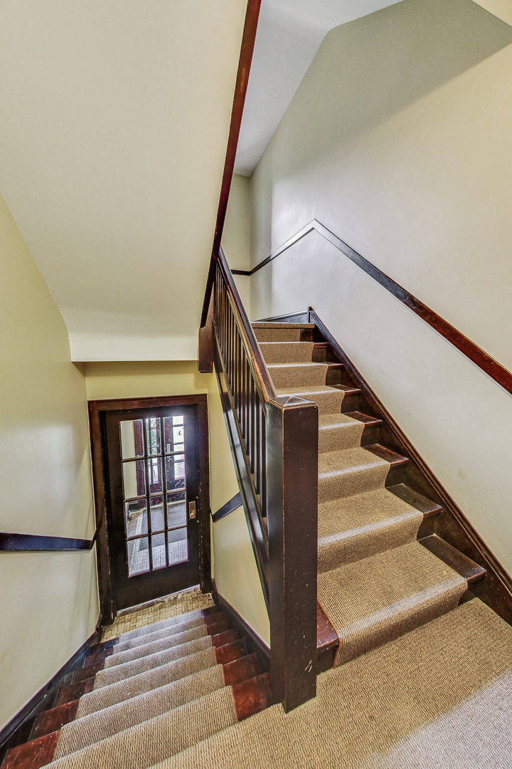 1725 W BRYN MAWR Avenue Unit: 1