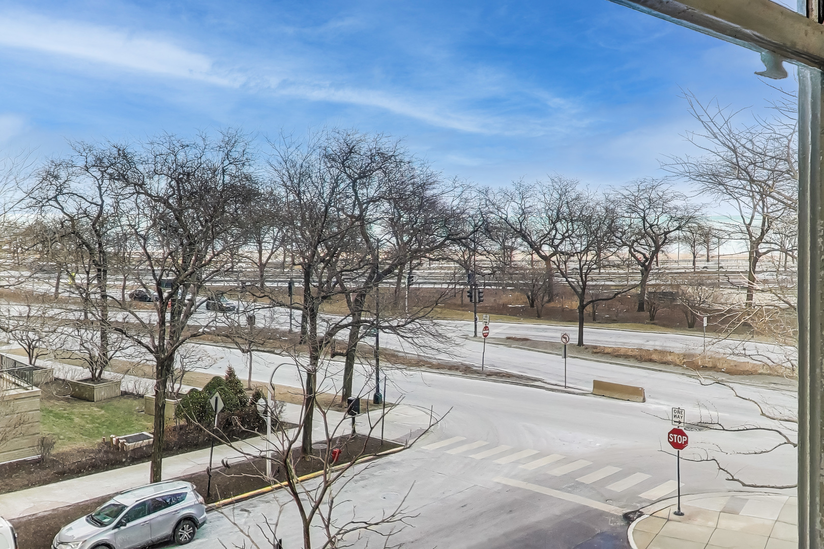 1000 N LAKE SHORE Drive Unit: 305